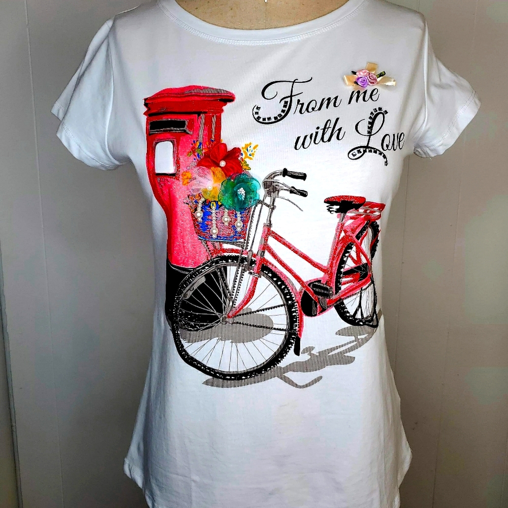 Women's Artsy Shirt w/ Accessories